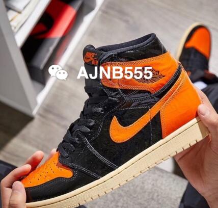 AJ1高帮猪油黑扣碎什么时候发售 猪油扣碎真假对比 现在多少钱